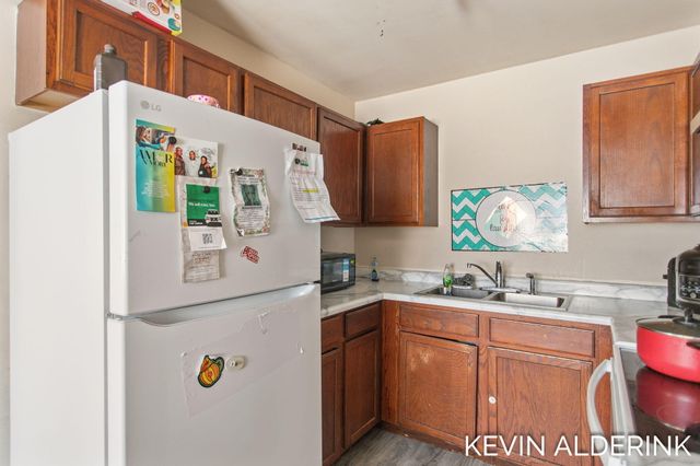 1144 Country Lane, Holland, MI 49423