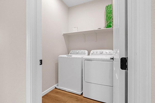 8308 Loyal Dr, Sacramento, CA 95829