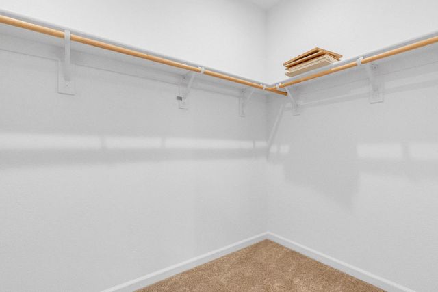 8308 Loyal Dr, Sacramento, CA 95829