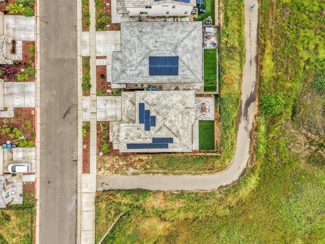 8308 Loyal Dr, Sacramento, CA 95829