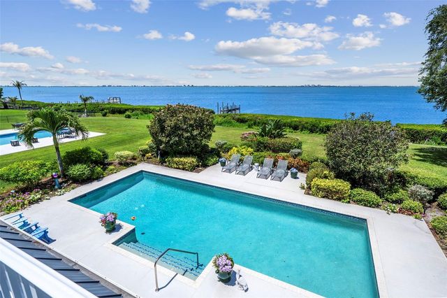 8152 LONGBAY BOULEVARD, Sarasota, FL 34243