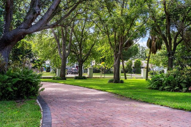 8152 LONGBAY BOULEVARD, Sarasota, FL 34243