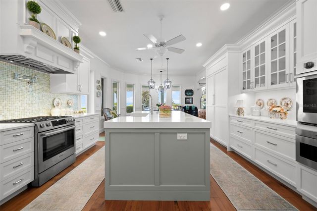 8152 LONGBAY BOULEVARD, Sarasota, FL 34243