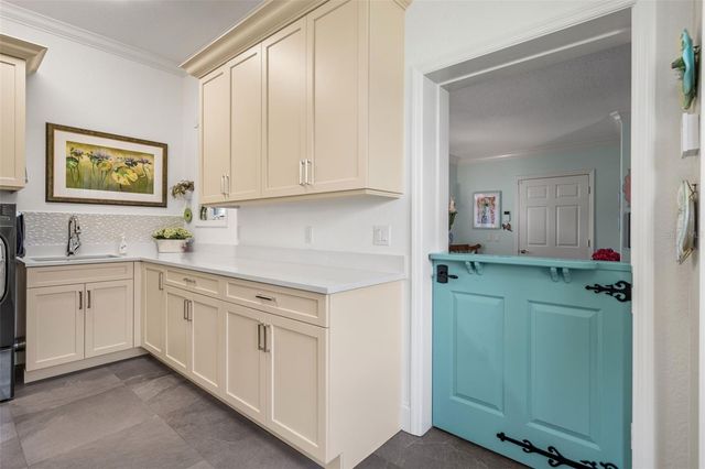 8152 LONGBAY BOULEVARD, Sarasota, FL 34243