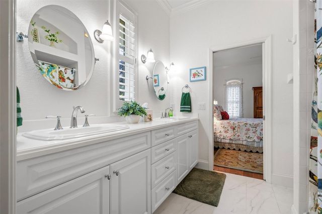 8152 LONGBAY BOULEVARD, Sarasota, FL 34243