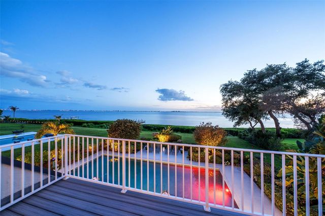 8152 LONGBAY BOULEVARD, Sarasota, FL 34243