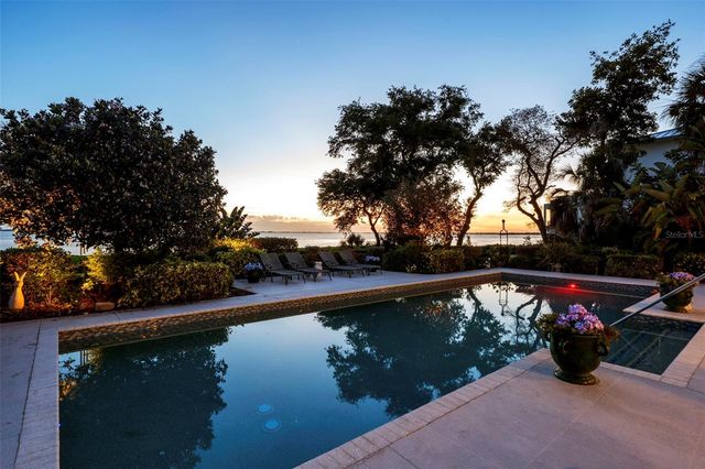 8152 LONGBAY BOULEVARD, Sarasota, FL 34243
