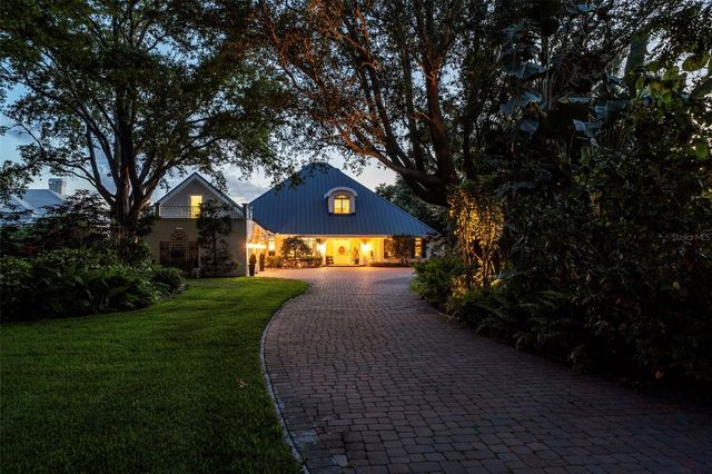 8152 LONGBAY BOULEVARD, Sarasota, FL 34243