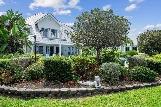 8152 LONGBAY BOULEVARD, Sarasota, FL 34243