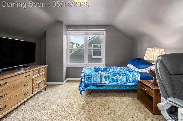21900 Revere Street, Saint Clair Shores, MI 48080