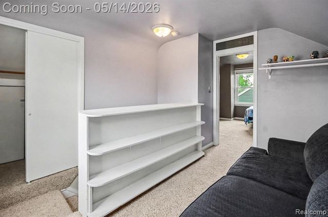 21900 Revere Street, Saint Clair Shores, MI 48080