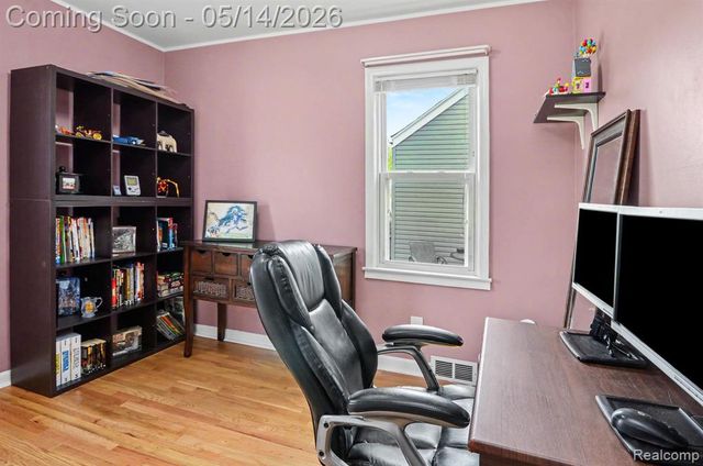 21900 Revere Street, Saint Clair Shores, MI 48080