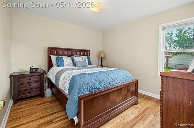 21900 Revere Street, Saint Clair Shores, MI 48080