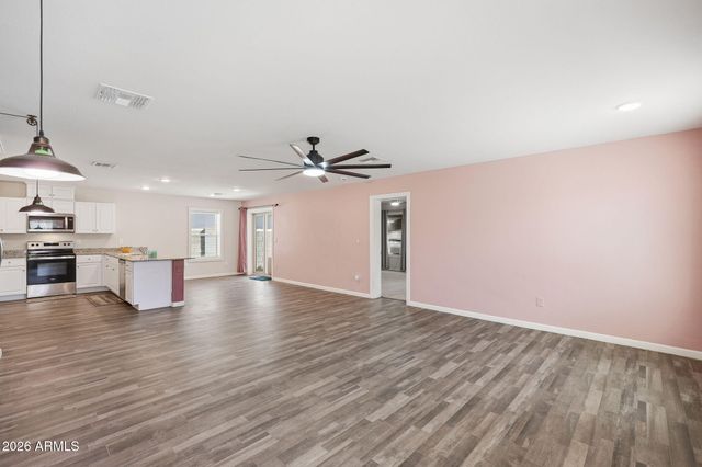 7977 S NAMAKA Drive, Casa Grande, AZ 85193