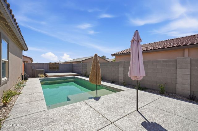 7977 S NAMAKA Drive, Casa Grande, AZ 85193