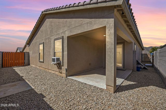 7977 S NAMAKA Drive, Casa Grande, AZ 85193