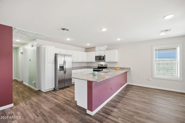 7977 S NAMAKA Drive, Casa Grande, AZ 85193