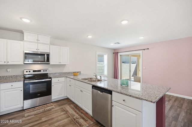 7977 S NAMAKA Drive, Casa Grande, AZ 85193