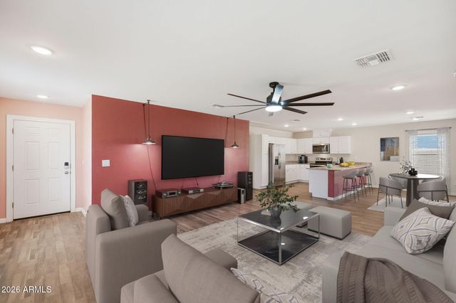 7977 S NAMAKA Drive, Casa Grande, AZ 85193