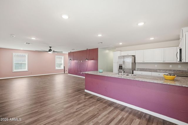 7977 S NAMAKA Drive, Casa Grande, AZ 85193