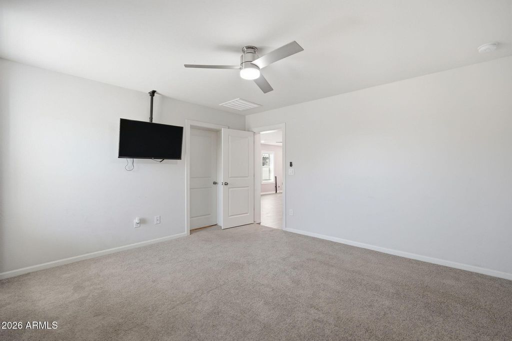 Image 14 of property listing at 7977 S NAMAKA Drive, Casa Grande, AZ 85193