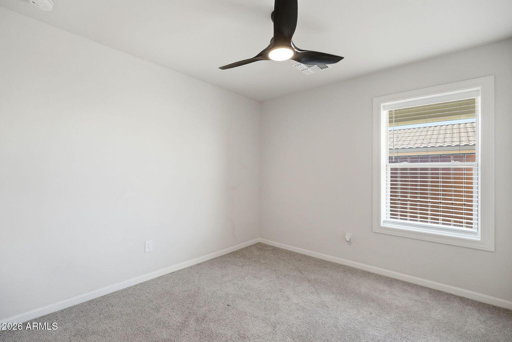 Image 20 of property listing at 7977 S NAMAKA Drive, Casa Grande, AZ 85193