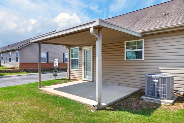 401 Cedar Creek Drive, Rossville, GA 30741