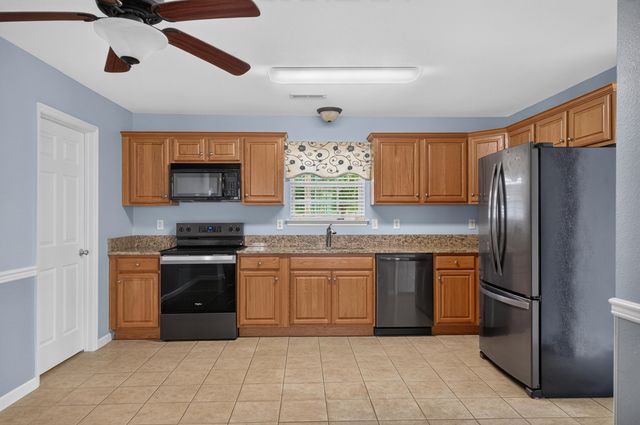 401 Cedar Creek Drive, Rossville, GA 30741
