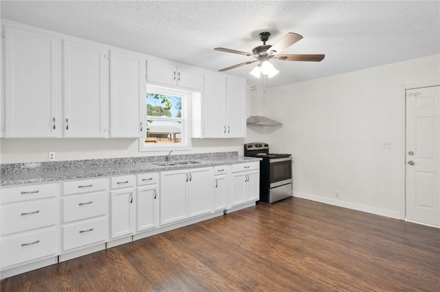 3609 Wright St, Corpus Christi, TX 78405