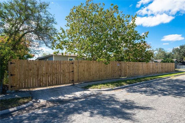 3609 Wright St, Corpus Christi, TX 78405