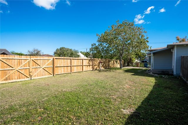 3609 Wright St, Corpus Christi, TX 78405