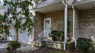 58 Parkside Ct, Wayne Twp., NJ 07470