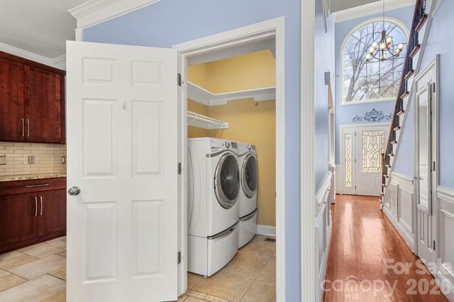 10413 Friarsgate Road, Huntersville, NC 28078