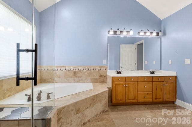 10413 Friarsgate Road, Huntersville, NC 28078