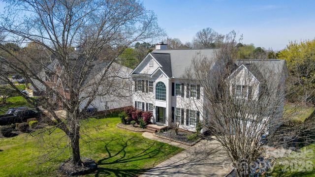 10413 Friarsgate Road, Huntersville, NC 28078