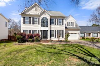 10413 Friarsgate Road, Huntersville, NC 28078