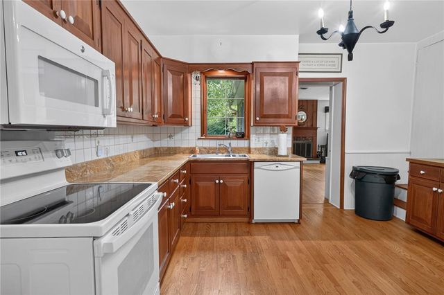 765 East Macada Road, Bethlehem City, PA 18017