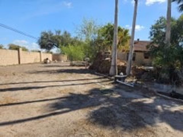 12127 Railroad Ave, Sinton, TX 78387