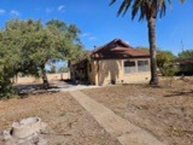 12127 Railroad Ave, Sinton, TX 78387