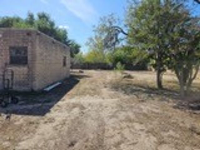 12127 Railroad Ave, Sinton, TX 78387