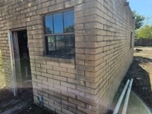 12127 Railroad Ave, Sinton, TX 78387