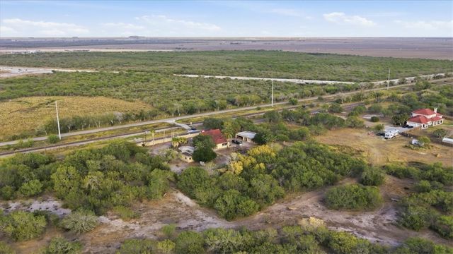 12127 Railroad Ave, Sinton, TX 78387