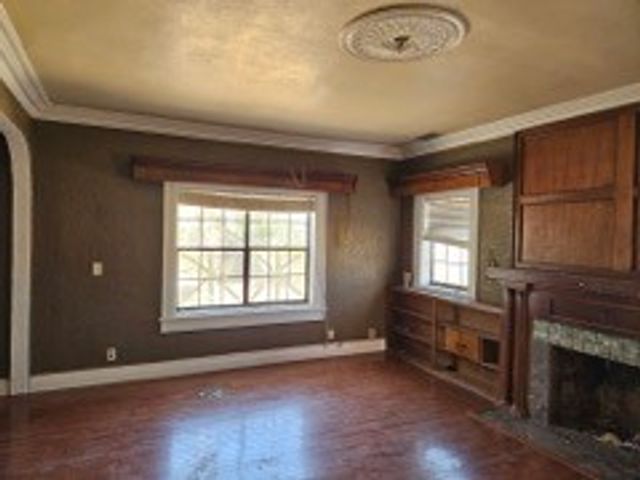 12127 Railroad Ave, Sinton, TX 78387