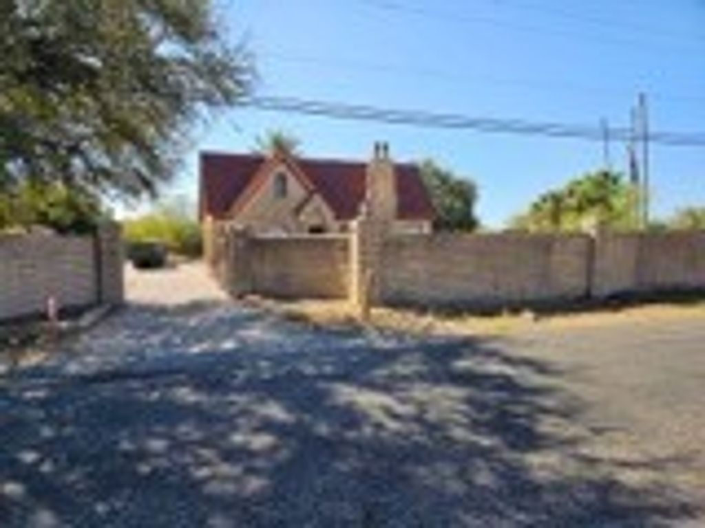 12127 Railroad Ave, Sinton, TX 78387 — photo 3