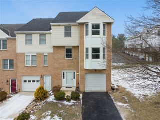 187 Old Meadow Rd, North Strabane, PA 15317