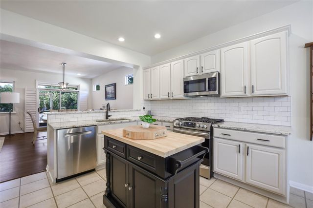 119 Rain Lily LN, Georgetown, TX 78633