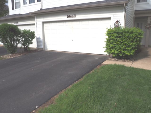 16406 Newcastle Way 1, Lockport, IL 60441
