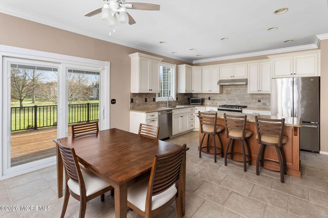 16 Heritage Drive, Allentown, NJ 08501