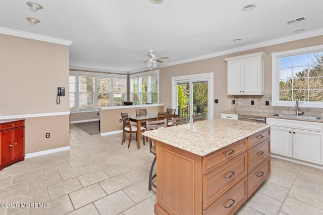 16 Heritage Drive, Allentown, NJ 08501