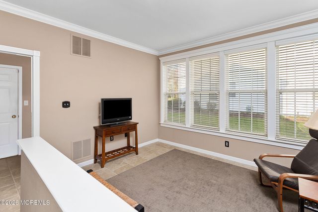 16 Heritage Drive, Allentown, NJ 08501